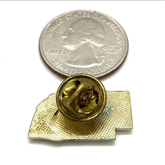 Lincoln Nebraska Omaha Lapel jacket pin Pinback Trucker Hat Pin - Picture 3 of 3